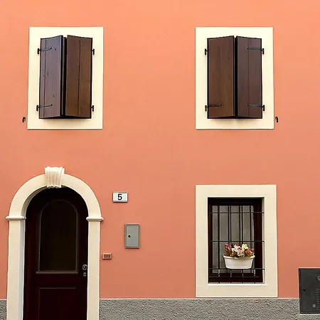 Enzo House بيت للعطل