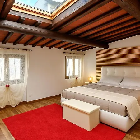 Enzo House *